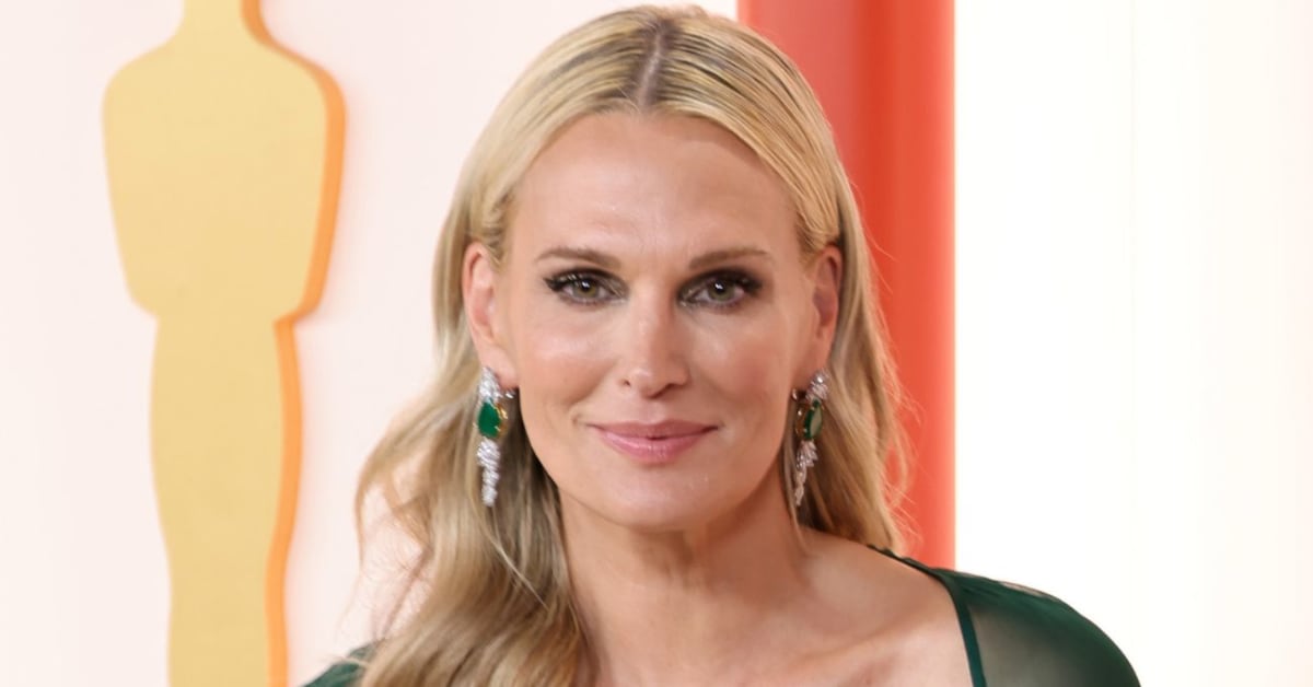 Molly Sims Channels Royalty in Emerald Green Gown for 95th Academy