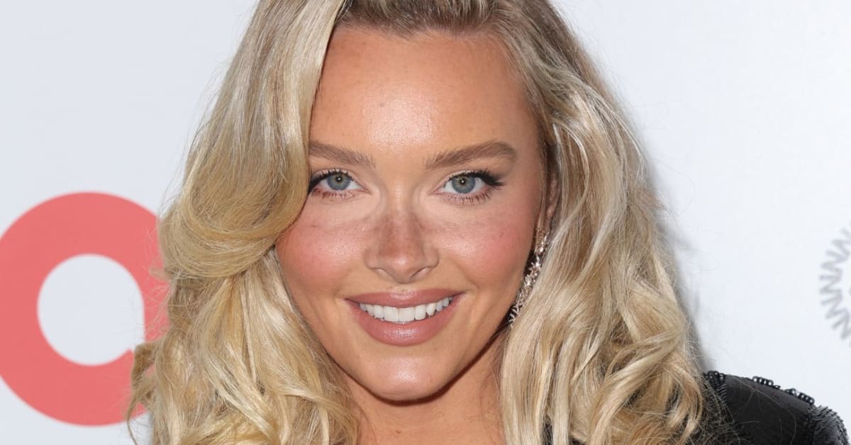 2023 SI Swimsuit Model Camille Kostek Shows Off Freckles, Glowing Skin ...