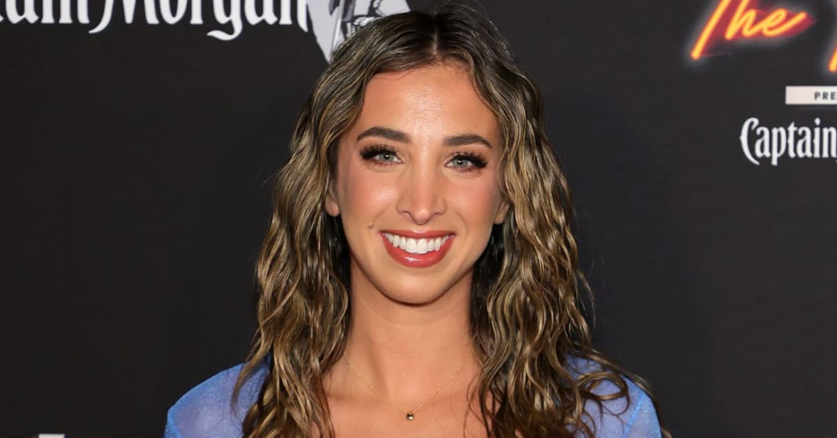 Look Katie Austin Rocks Adorable Daisy Print Bikini in Palm Springs