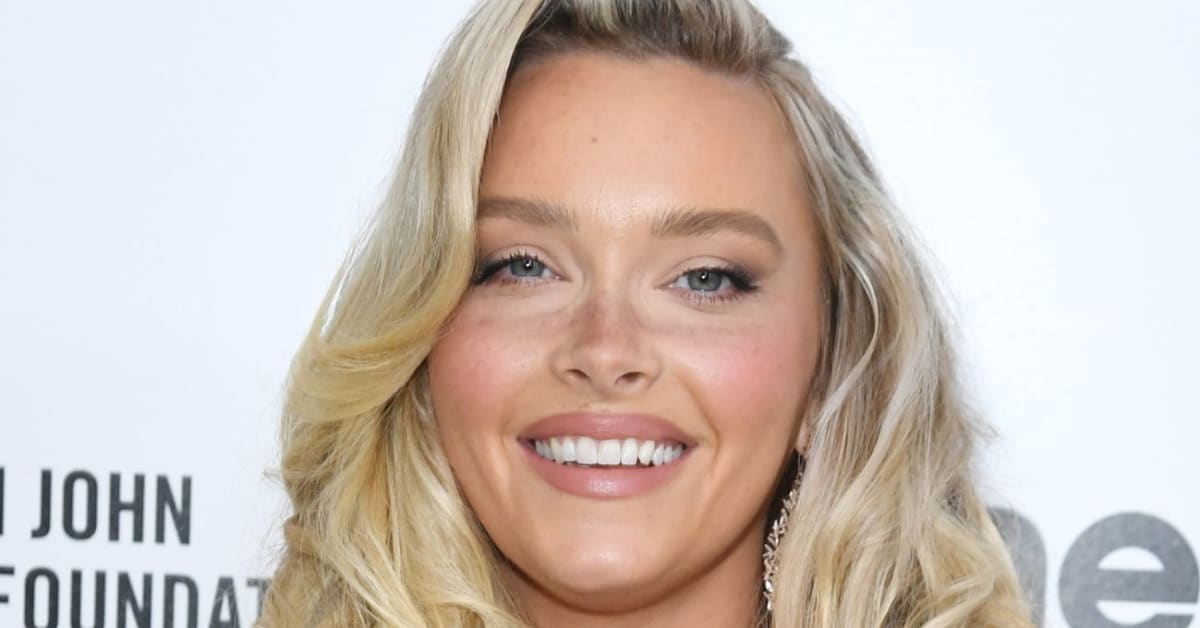 This Is What 2023 SI Swimsuit Model Camille Kostek Uses for the Perfect ...