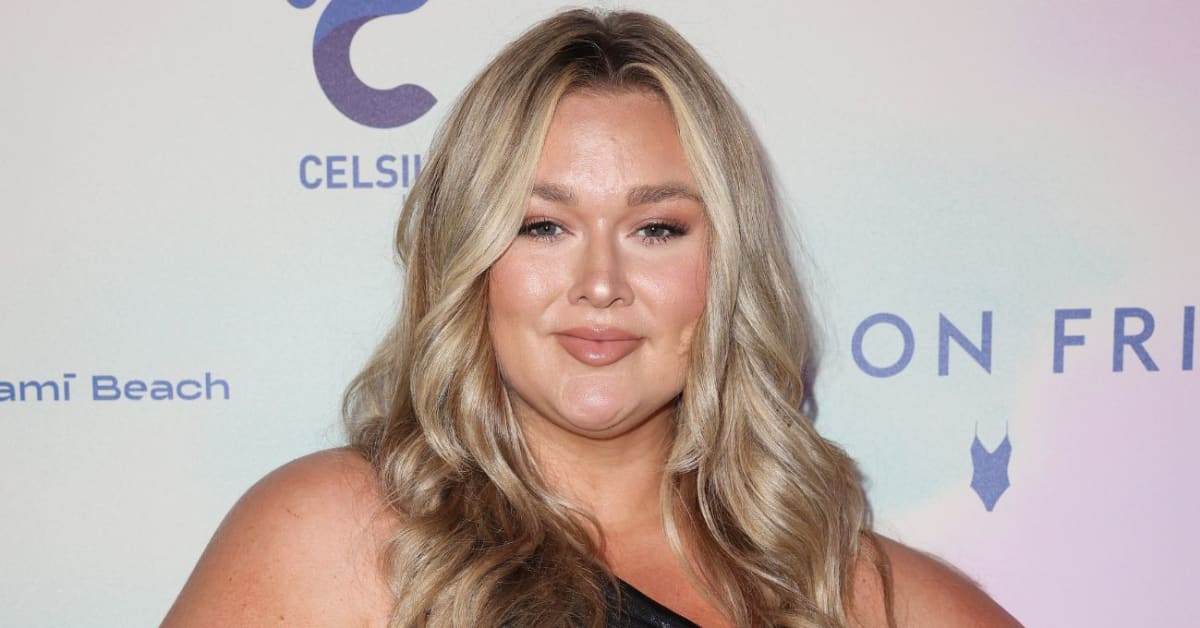 SI Swimsuit Model Hunter McGrady Celebrates Her 30th Birthday With