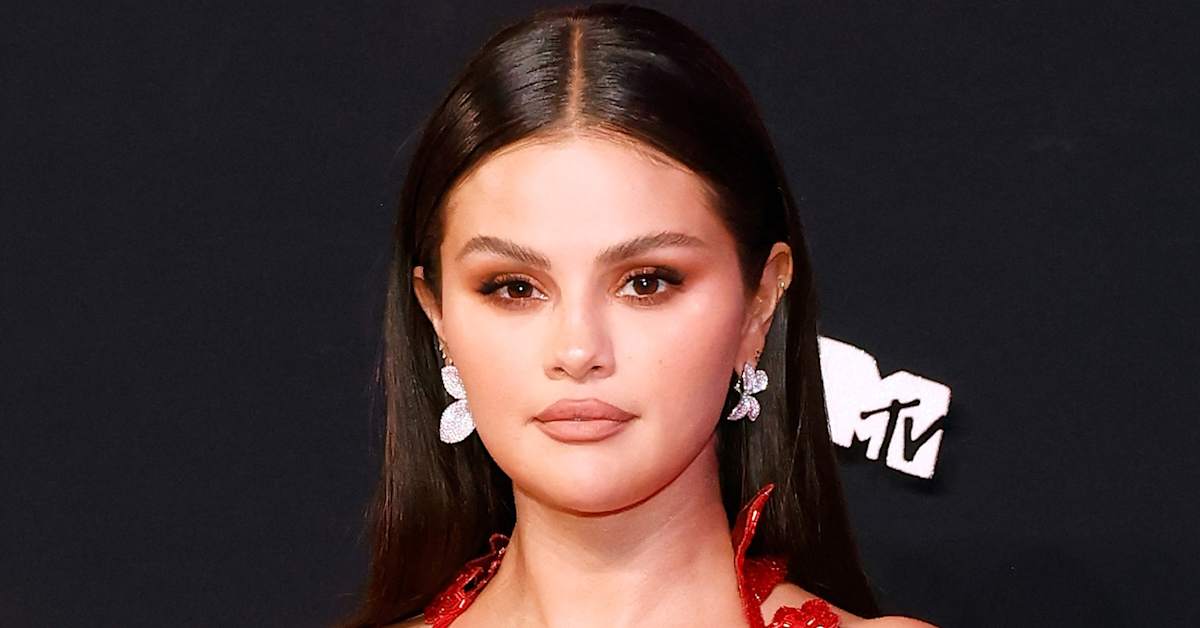 Selena Gomez Declares She Is Taking a Break From Social Media to ...