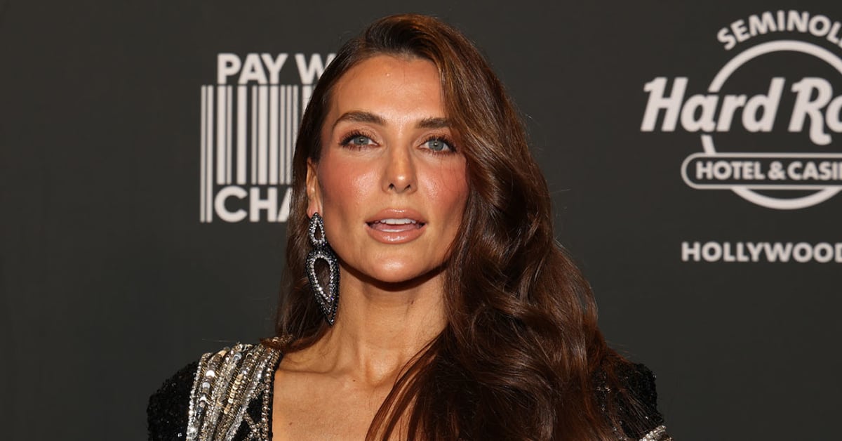 Melissa WoodTepperberg Shares Her Dry Brushing Routine to Help With Digestion Sports