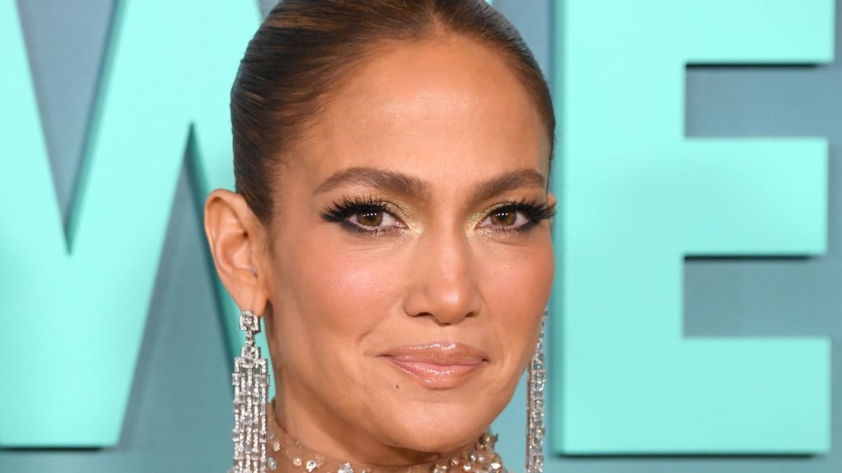 Intimissimi, lingerie brand behind steamy Jennifer Lopez ads