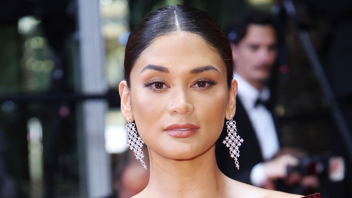 Pia Wurtzbach Teaches You Her Super ~*Glam*~ Pageant Makeup Look