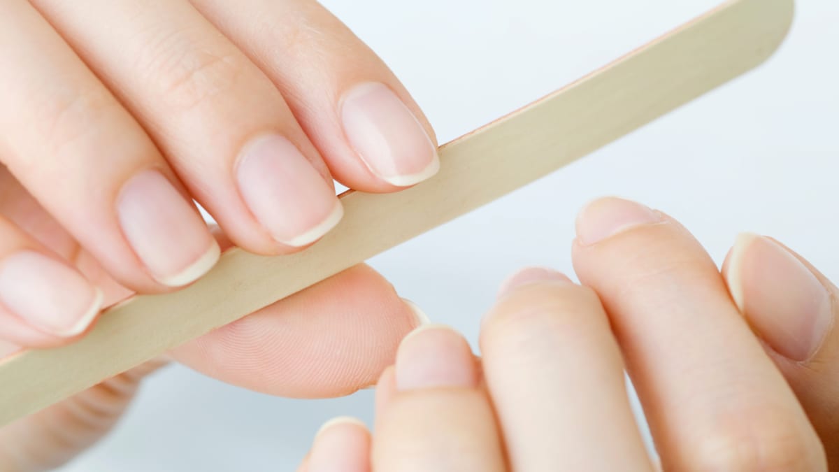 Flaunt Strong and Resilient Nails: Tips for Achieving Unbreakable