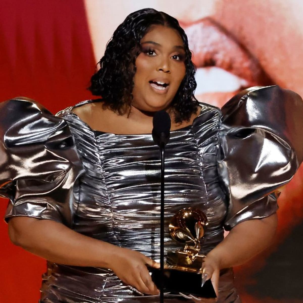 Lizzo Preaches Self-Love During Acceptance Speech for Record of the Year  Grammy - Sports Illustrated Lifestyle