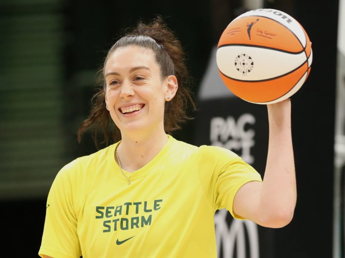 WNBA superstar Breanna Stewart signs with New York Liberty in free