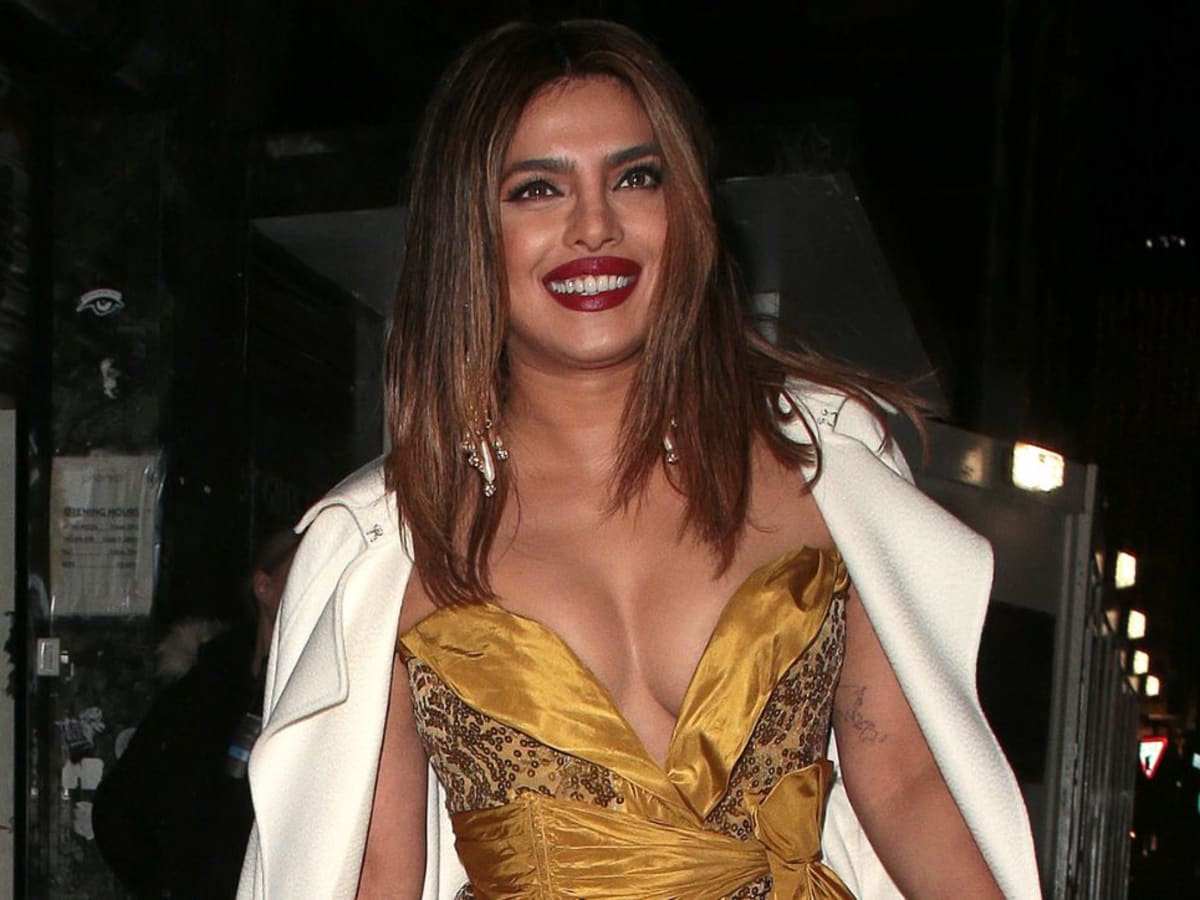 Priyanka chopra shop gold dress