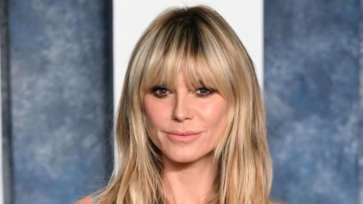 女性情報誌 Vogue Greece April 2023 Heidi Klum Vogue Greece