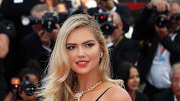 Kate Upton walks the red carpet at a screening of "Marriage Story" during the 76th Venice Film Festival.