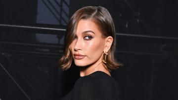 Hailey Bieber.