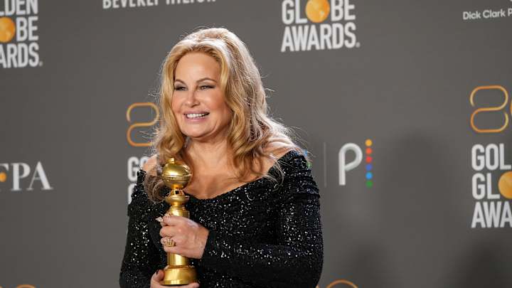 Jennifer Coolidge poses with her Best Supporting Actress Golden Globe.
