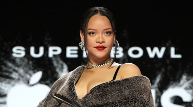 Rihanna promises 'jam-packed' Super Bowl halftime show in 1st live