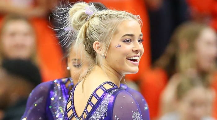 LSU Gymnast Olivia Dunne’s TikTok Video Goes Viral After Impressive ...