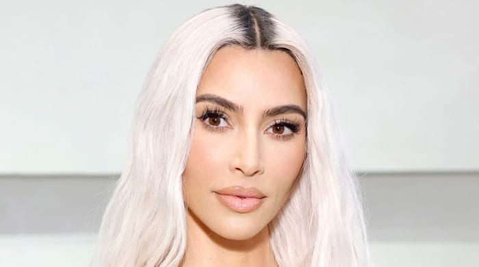 Kim Kardashian Flaunts Impressive Abs In Itty Bitty Skims Bikini Silifestyle 