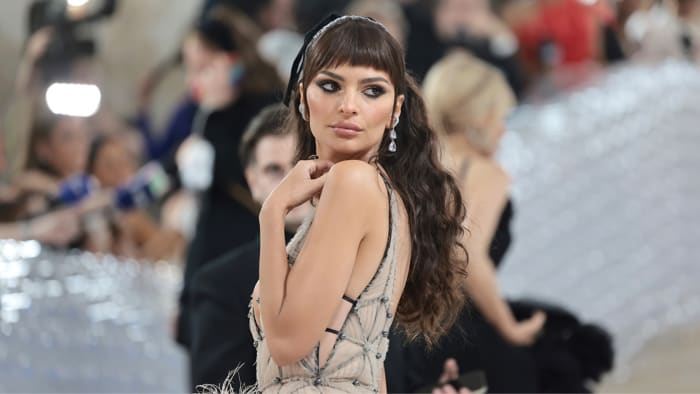 Emily Ratajkowski.