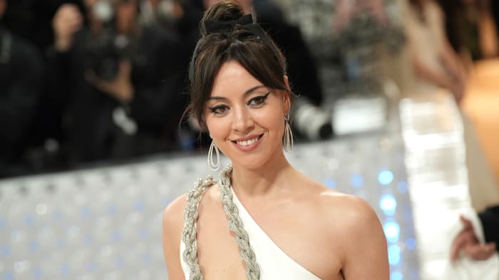 Aubrey Plaza.