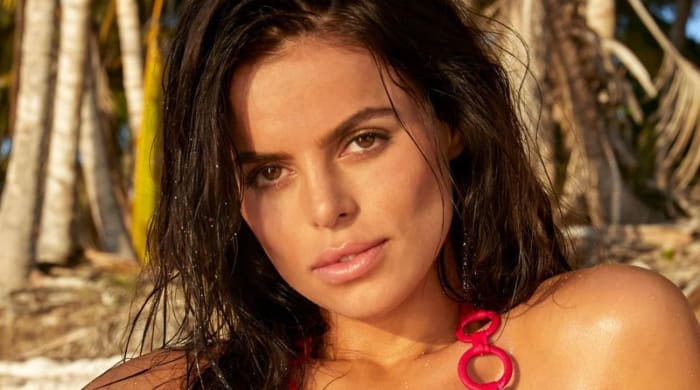 Brooks Naders Sisters Celebrate Her 2023 Si Swimsuit Cover Model