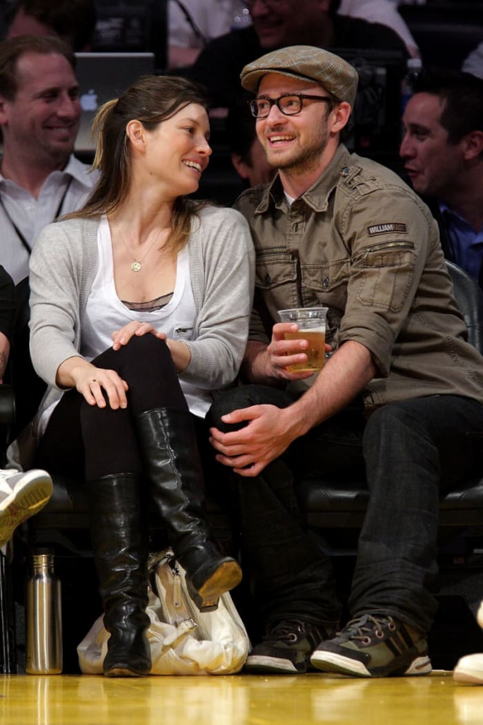 The fiercely private Biel and Timberlake attend a Los Angeles Lakers-Utah Jazz game in 2009.