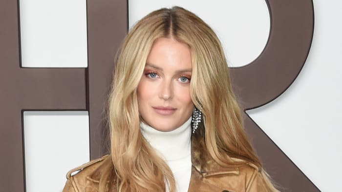 Model Kate Bock Says These Seasonal Nails ‘Really Elevate an Outfit’ si ...