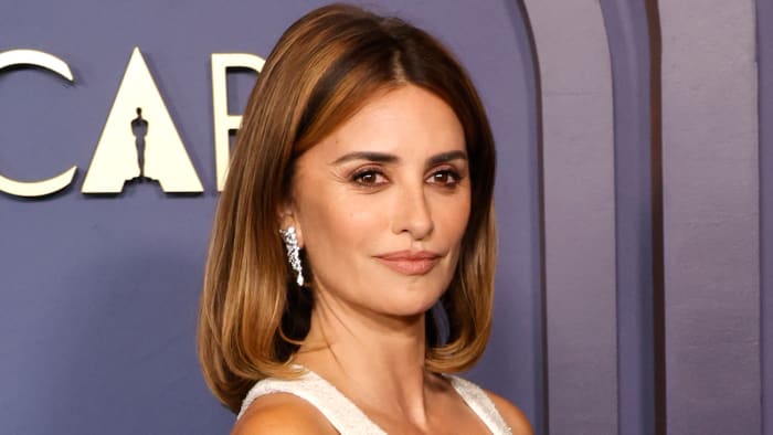 Why Penélope Cruz Doesn’t Allow Her Kids, 10 and 12, to Have Cell ...