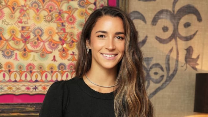 Aly Raisman Makes Her ESPN Broadcasting Debut as a Gymnastics Analyst ...