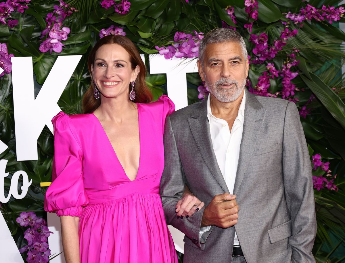 Julia Roberts and George Clooney.