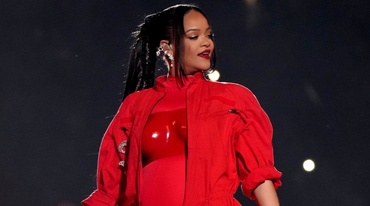 Rihanna Reveals She Is Expecting Baby No. 2 During Super Bowl Halftime ...