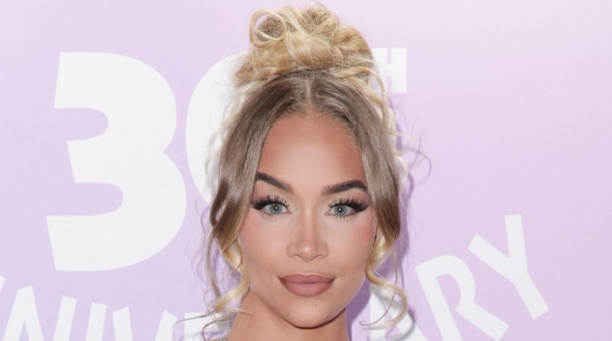 Si Swimsuit Cover Model Jasmine Sanders Is Exquisite In White String
