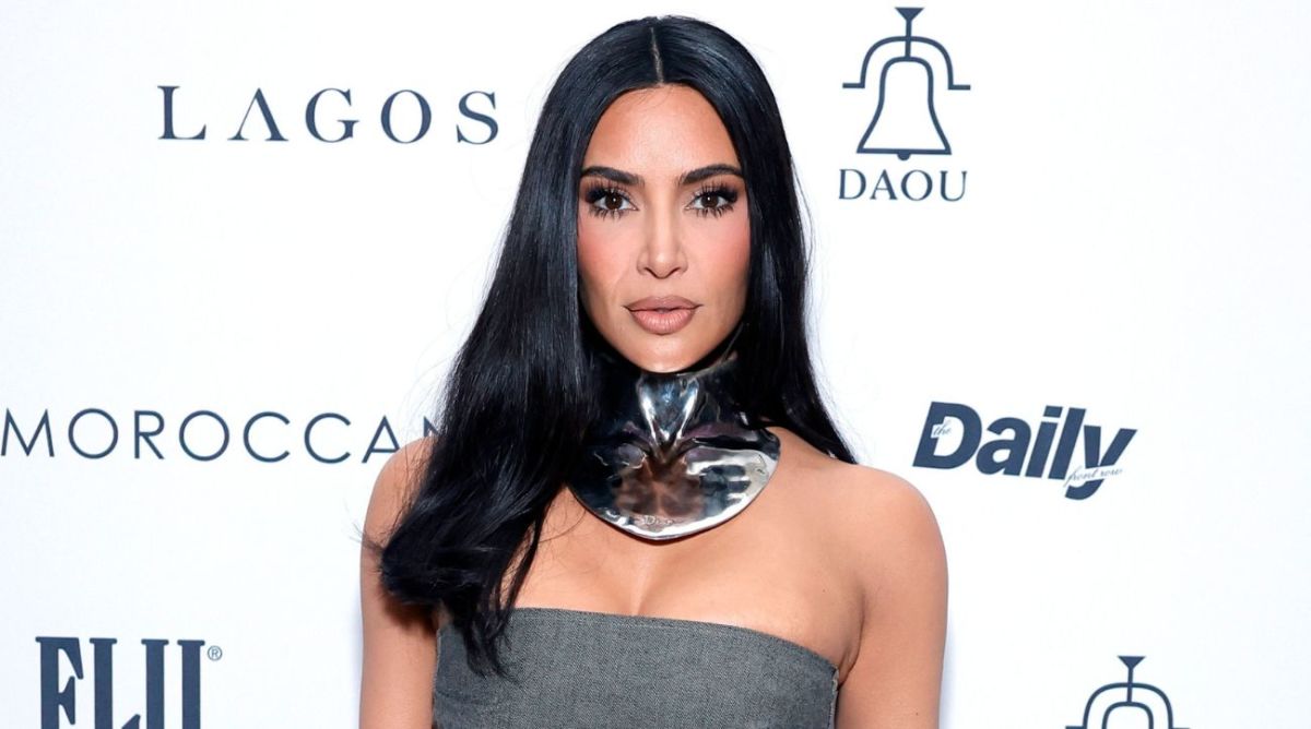 Kim Kardashian’s Washboard Abs On Full Display In Bra Top And Matching Skirt Si Lifestyle