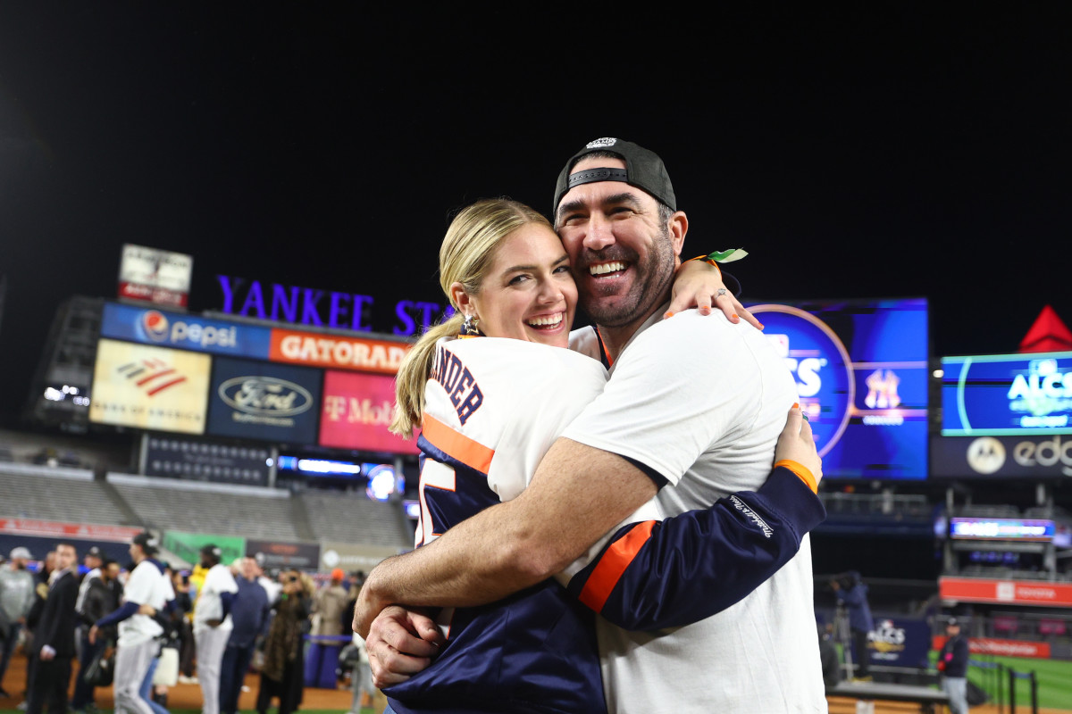 Astros pitcher Justin Verlander celebrates with his wife Kate Upton following Houston’s defeat of the New York Yankees.