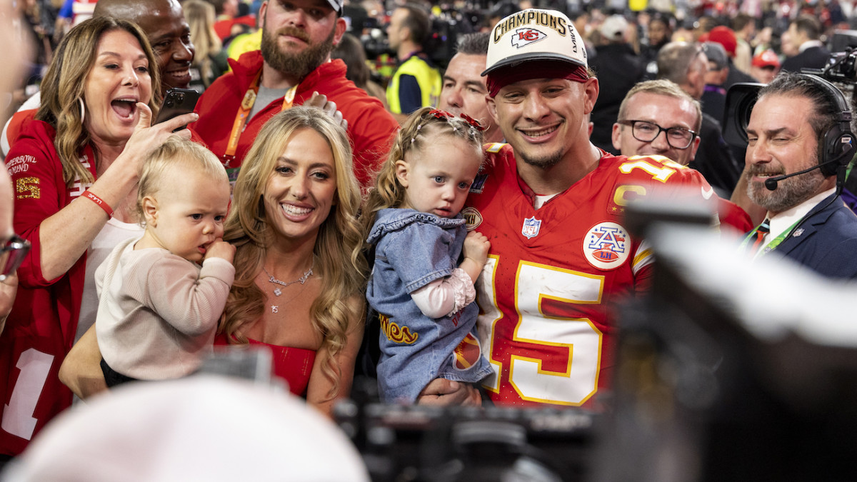 Brittany and Patrick Mahomes and their two children