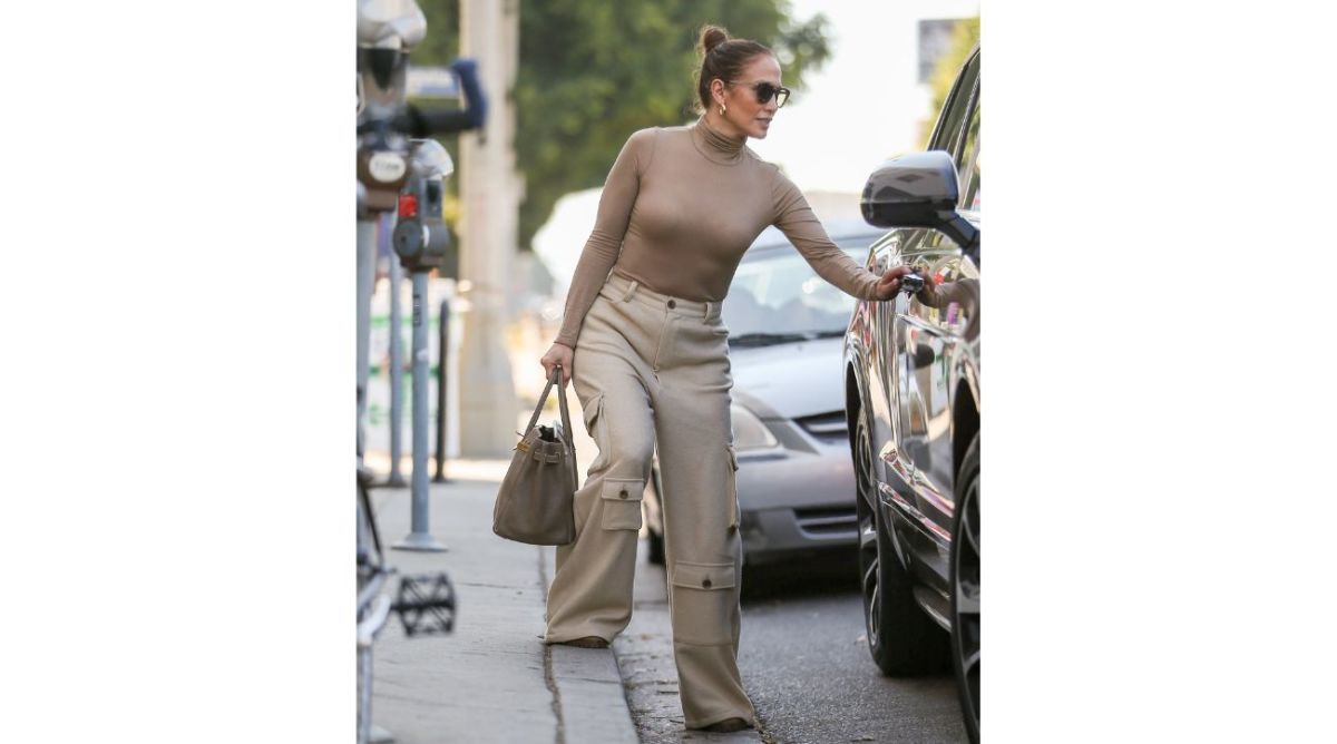Jennifer Lopez Wore Wide-Leg Cargo Jeans in Los Angeles