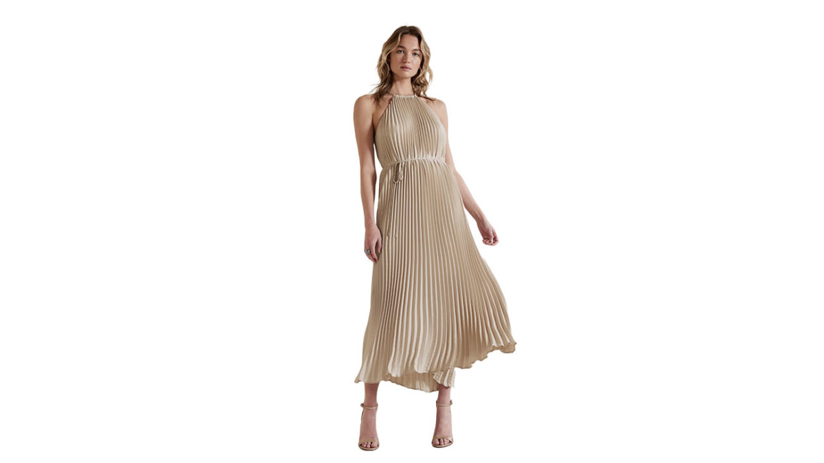 6 Maxi Dresses That Scream Holiday Party Chic - Sports Illustrated Lifestyle